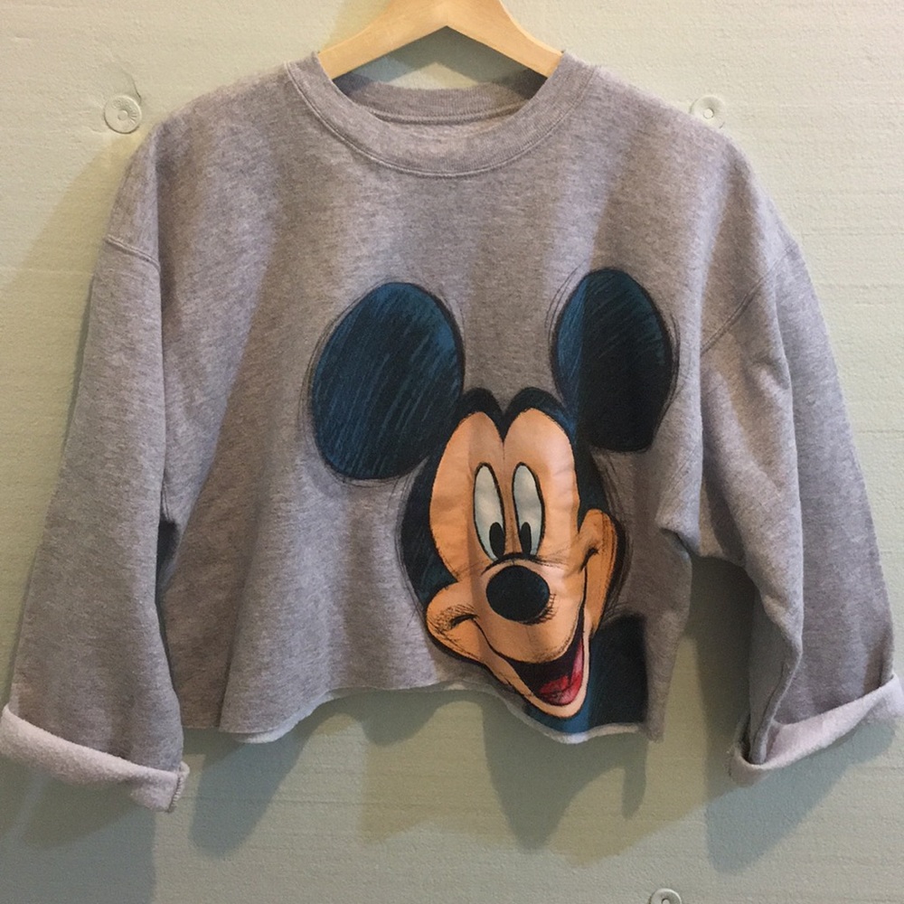 Crop Mickey Mouse sweatshirt